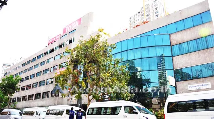 unit Office space For Rent in Silom, Bangkok  near BTS Chong Nonsi (AA11226)